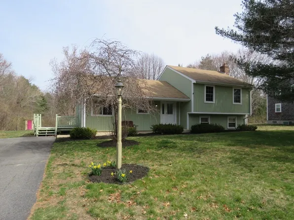 10 Liane Way, Pembroke, MA 02359