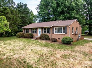 1013 15th St SE, Hickory, NC 28602