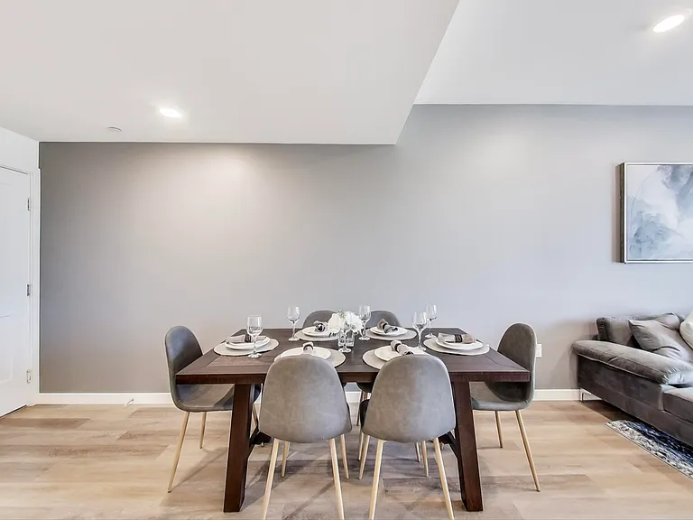 11616 Burbank Blvd #Penthouse 2 — Photo 10