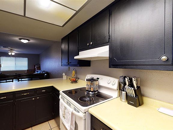 5th image of 2901 S Palo Verde Ln Unit 49