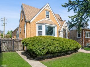 6289 N Caldwell Ave, Chicago, IL 60646