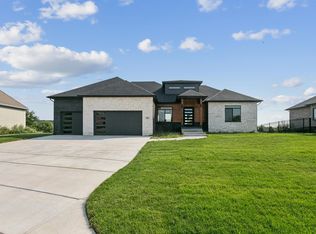 5046 N Remington St, Bel Aire, KS 67226