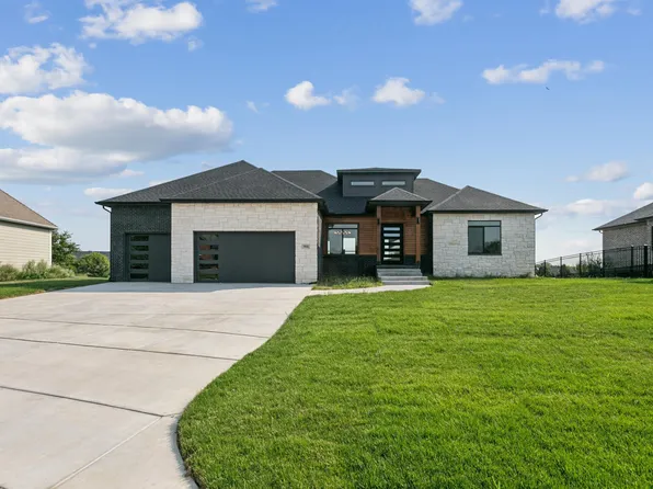 5046 N Remington St, Bel Aire, KS 67226