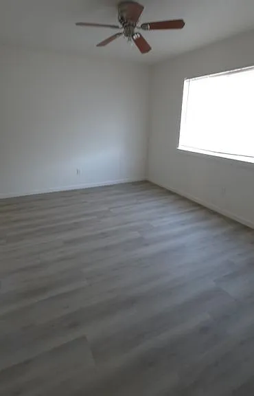 915 Almond Blossom Dr — Photo 2