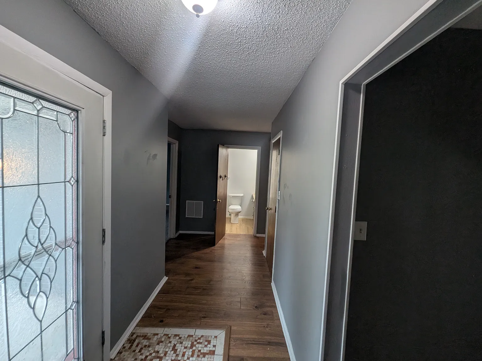 4 bed, 2256 sqft, $2,000 — Photo 2