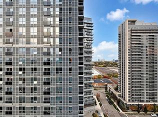 275 Village Green Sq #1717, Toronto, ON M1S 0L8