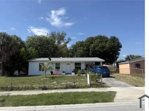 1671 W 11th St, Riviera Beach, FL 33404