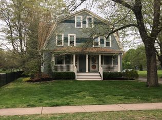 111 Hubbard St, Glastonbury, CT 06033