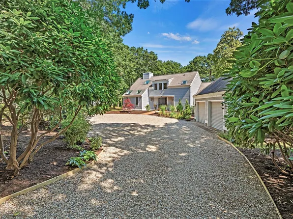 49 Hook Drive, Mashpee, MA 02649