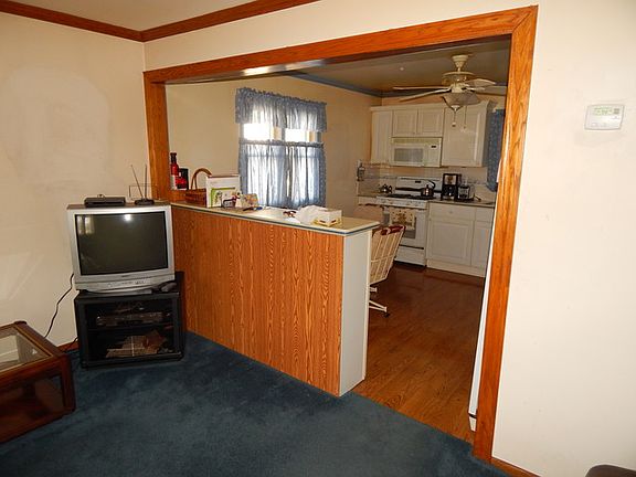 3rd image of 3033 Marion Ave