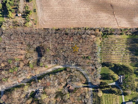 2nd image of Circle Rd #2