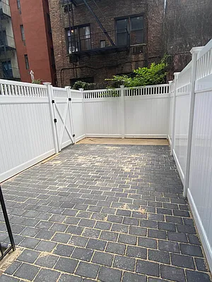 Rented by MOTION New York | media 10