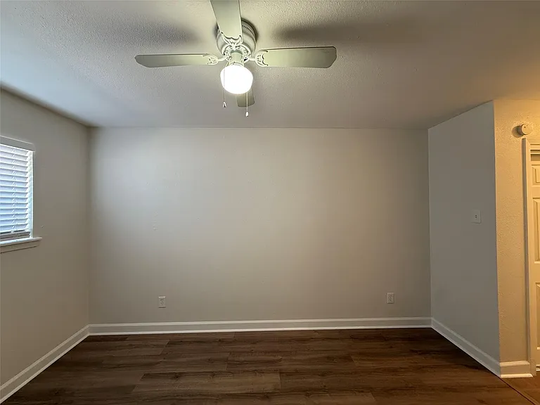 1141 N Durham Dr #17 — Photo 12