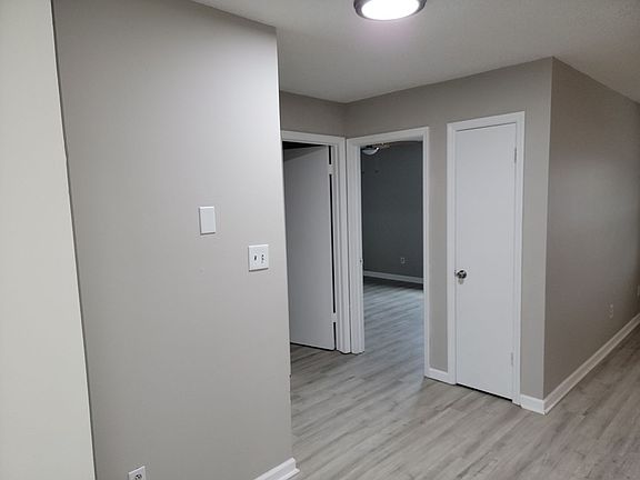 4th image of 446 9th St SE