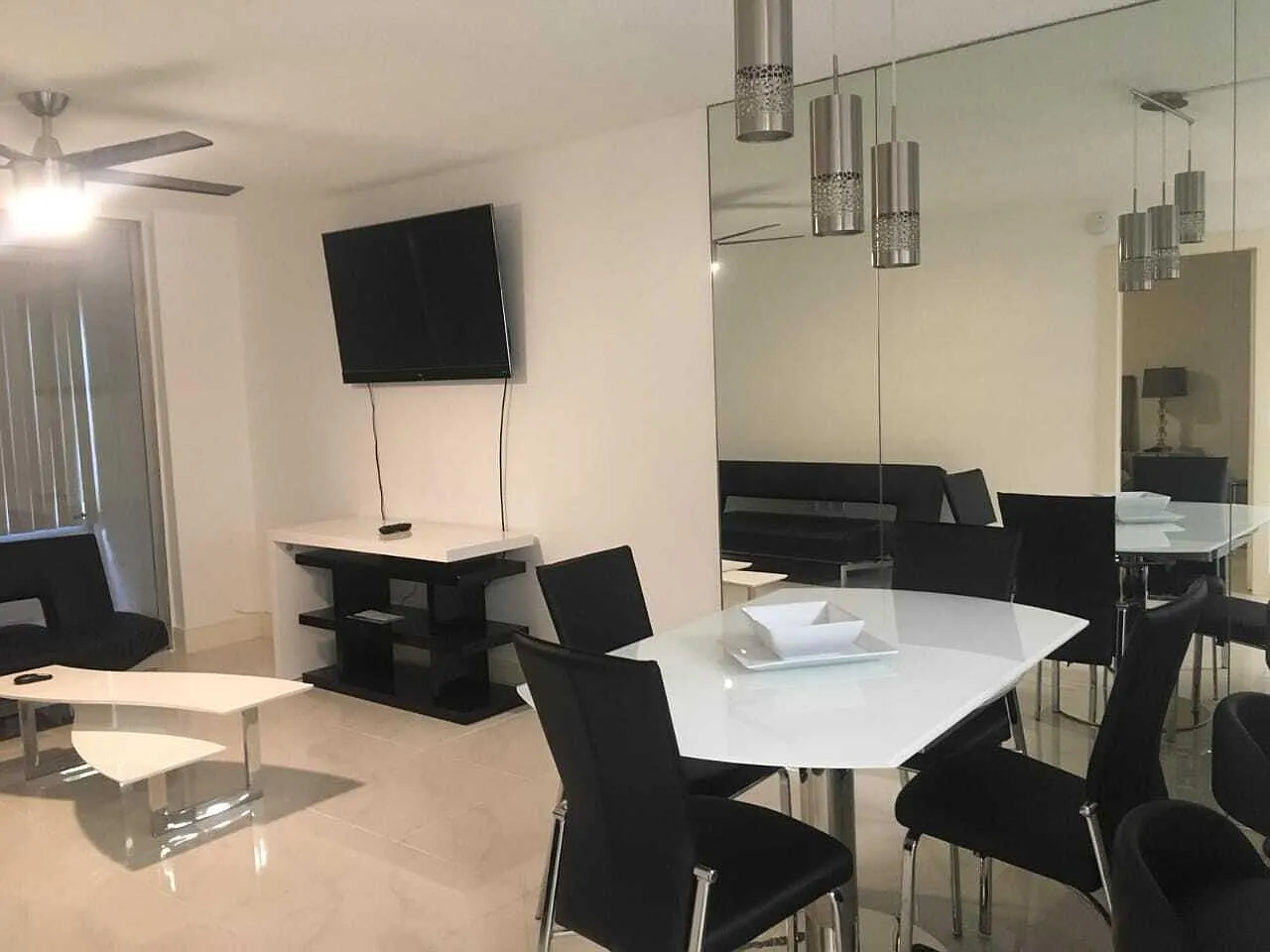 1 bed, 1.0 bath, 700 sqft, $1,500 — Photo 2