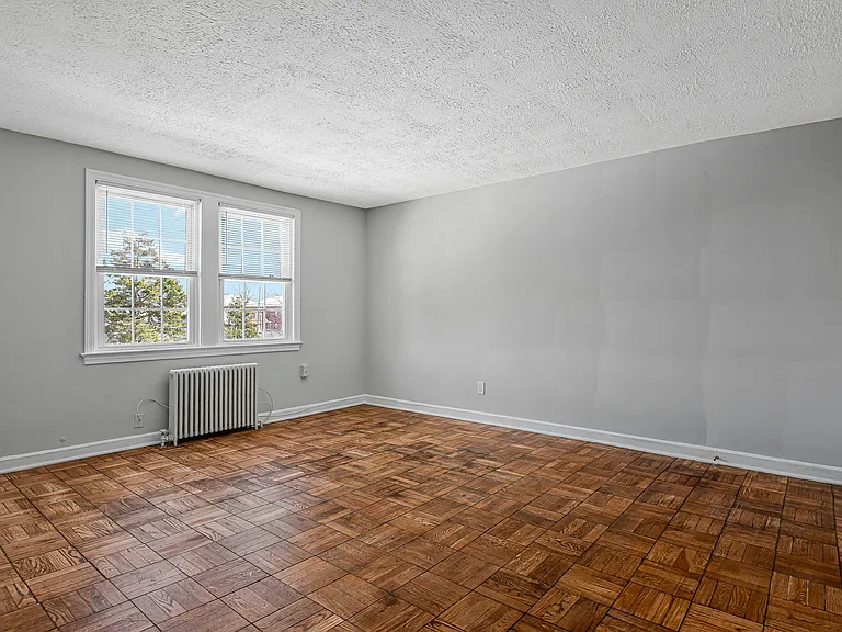 739 N Oakland St — Photo 18