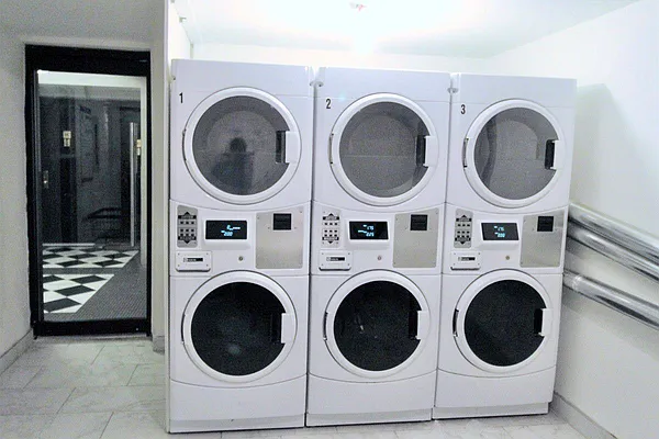 Rented by Bruma Realty LLC | media 17