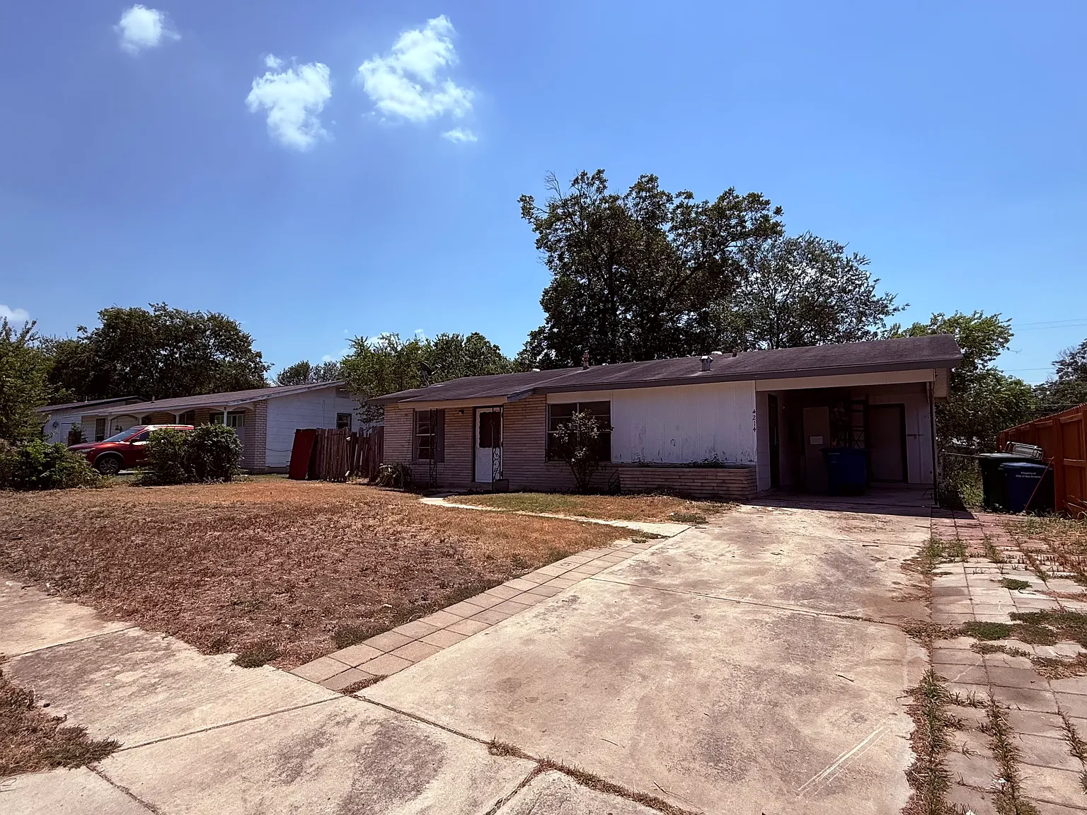 3 bed, 1164 sqft, $1,250 — Photo 2