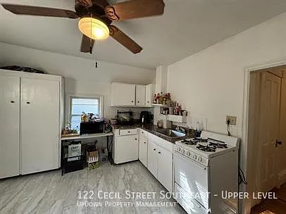 122 Cecil St SE #UPPER LEVEL — Photo 4