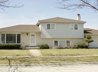 652 N Katherine Ln, Addison, IL 60101