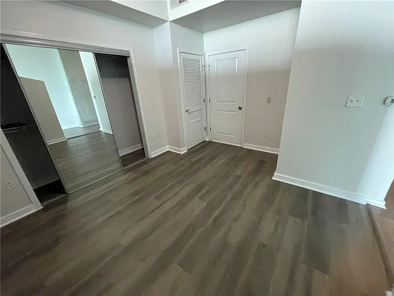 3324 Peachtree Rd NE #915 — Photo 11