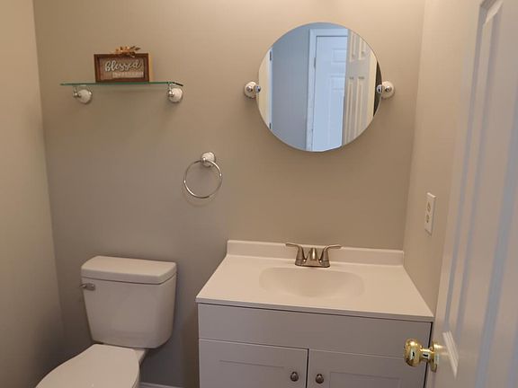 3rd image of 12842 Misty Ln