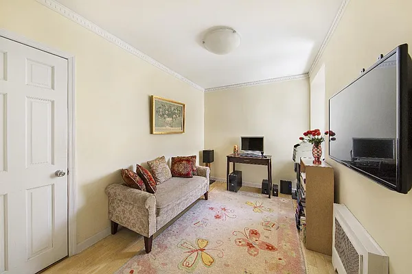 Sold by Real Direct | media 17