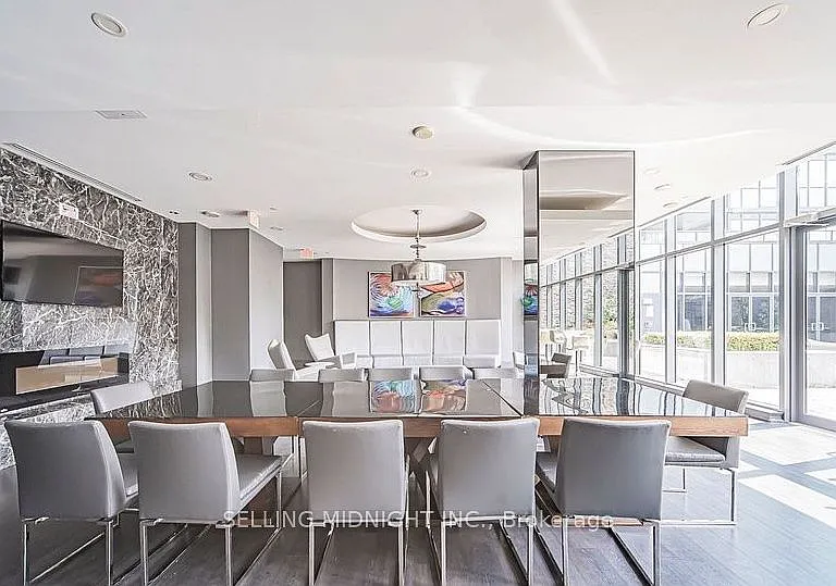 5162 Yonge St #Penthouse 301 — Photo 31