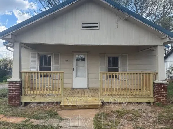 914 E Madison Ave, Athens, TN 37303