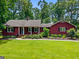 364 Ridgewood Dr, Hartwell, GA 30643