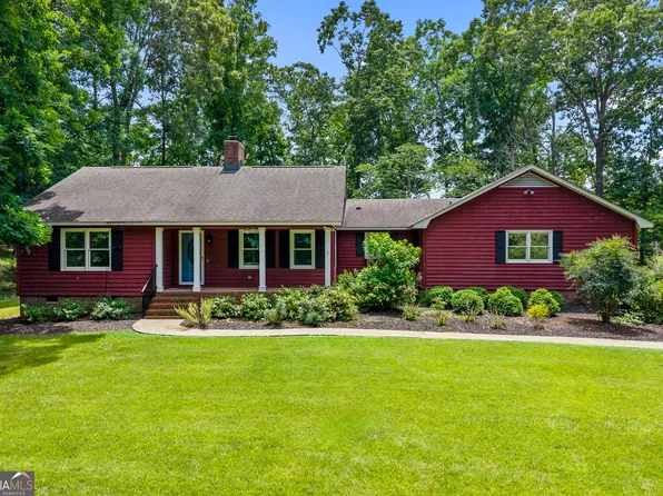 364 Ridgewood Dr, Hartwell, GA 30643