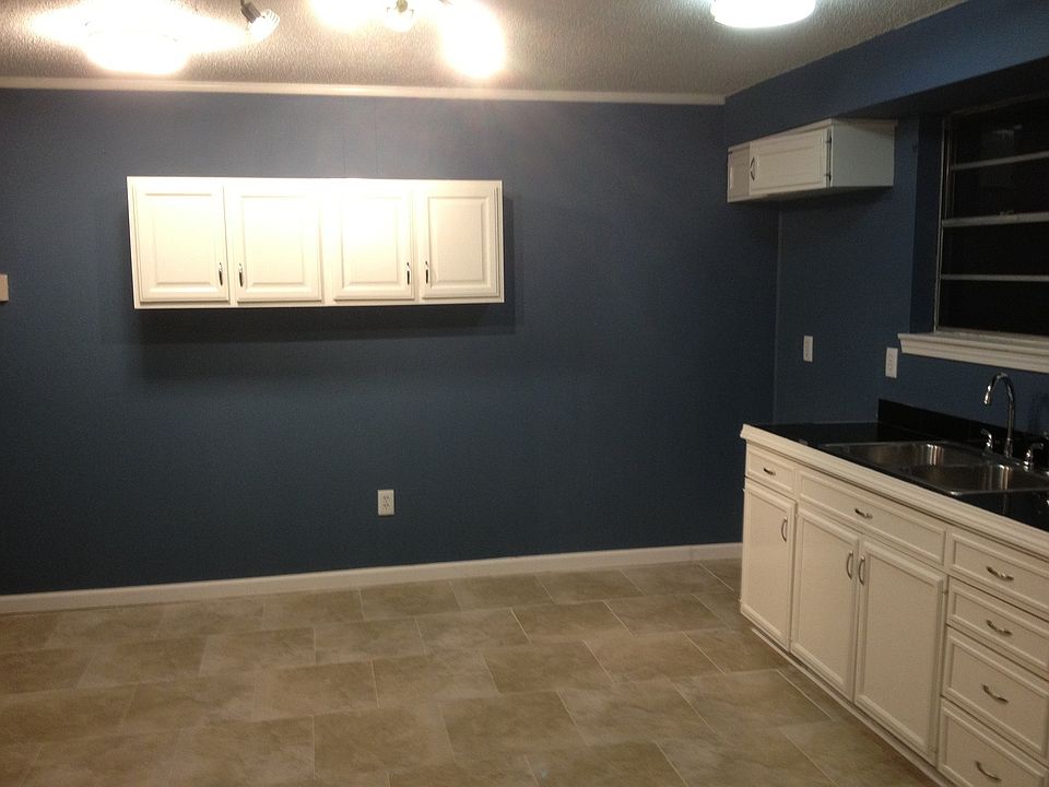 1st image of 637 Pat Dr