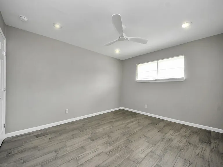 5441 Minden St #20 — Photo 11