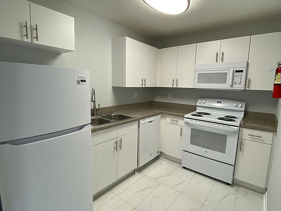 2nd image of 3924 SW 26th Dr #1-2-6