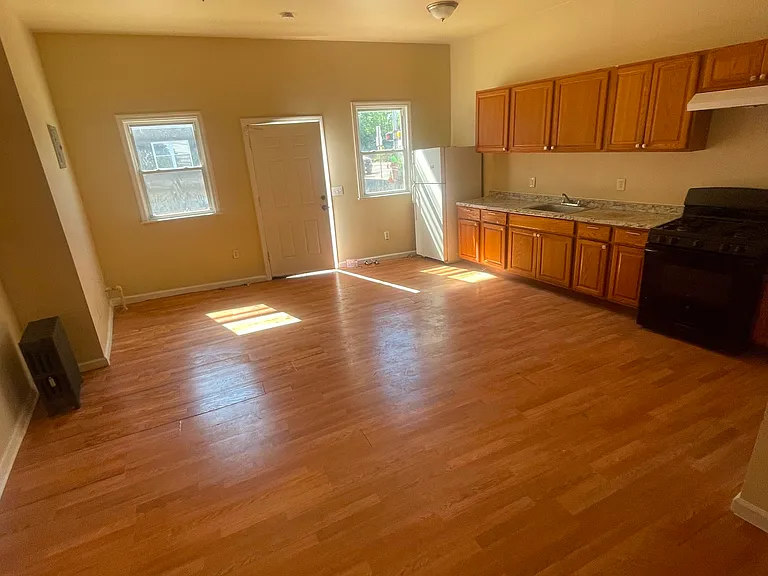 335 Myrtle Ave #1 — Photo 4