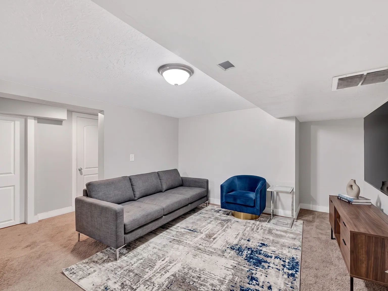 7879 Oak St - KL - 2 — Photo 4
