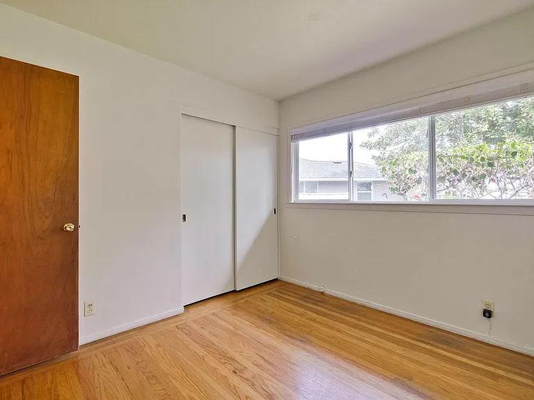 160 Kit Carson Ct — Photo 43