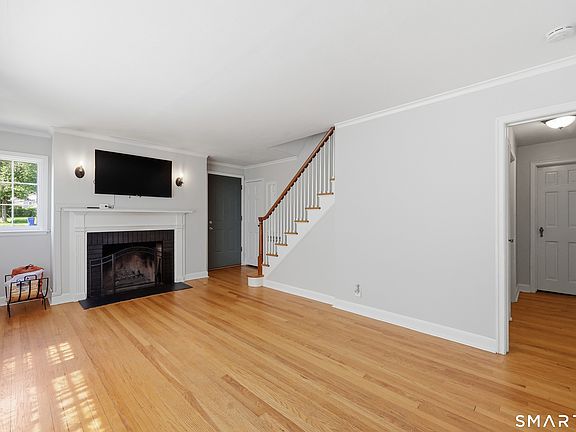 3rd image of 122 Overbrook Road