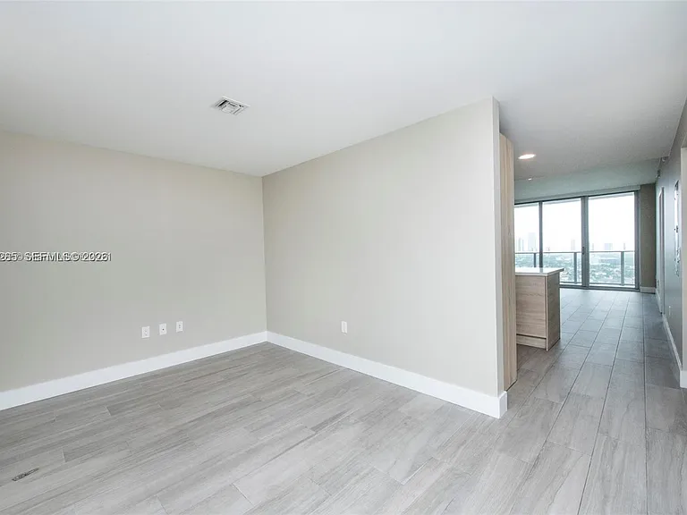 16385 Biscayne Blvd #2515 — Photo 8