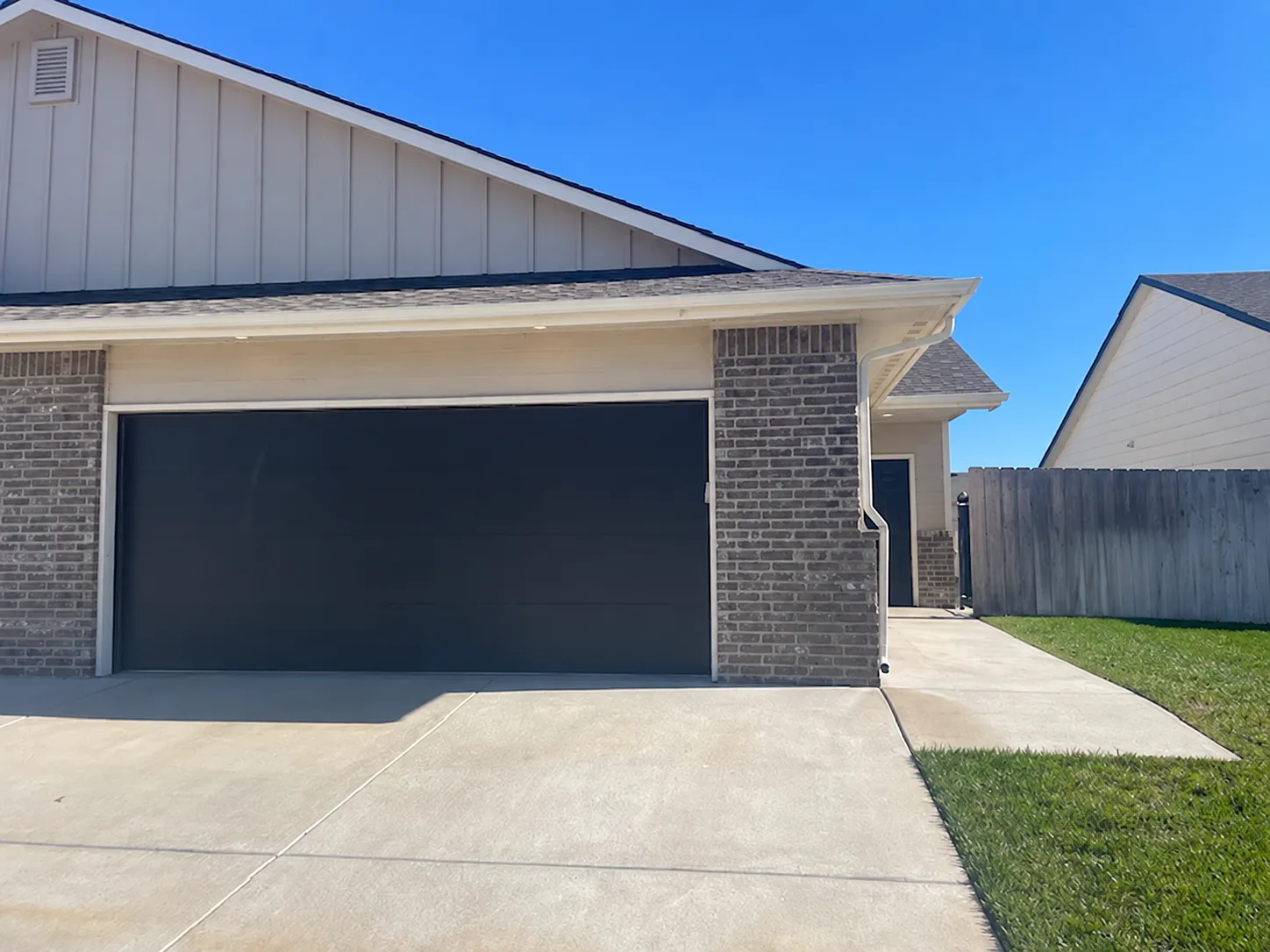 3 bed, 1412 sqft, $1,695 — Photo 1