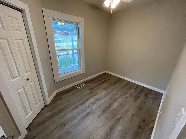 3726 Cate Ave — Photo 6