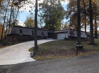35 E Cresthill Dr, Terre Haute, IN 47802