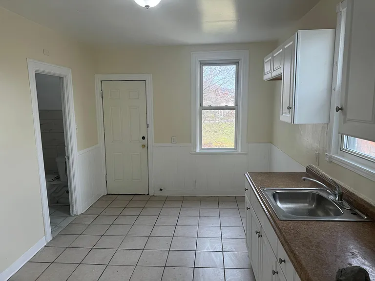 46 Landon St #2 — Photo 3