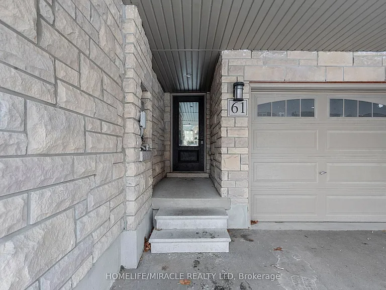 61 Yorkton Blvd — Photo 2