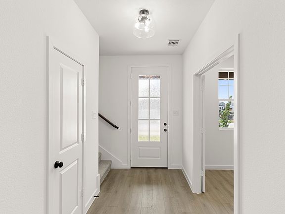 3rd image of 1819 Bachman Ln
