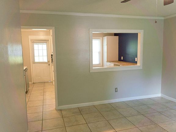 5th image of 210 Owens Dr