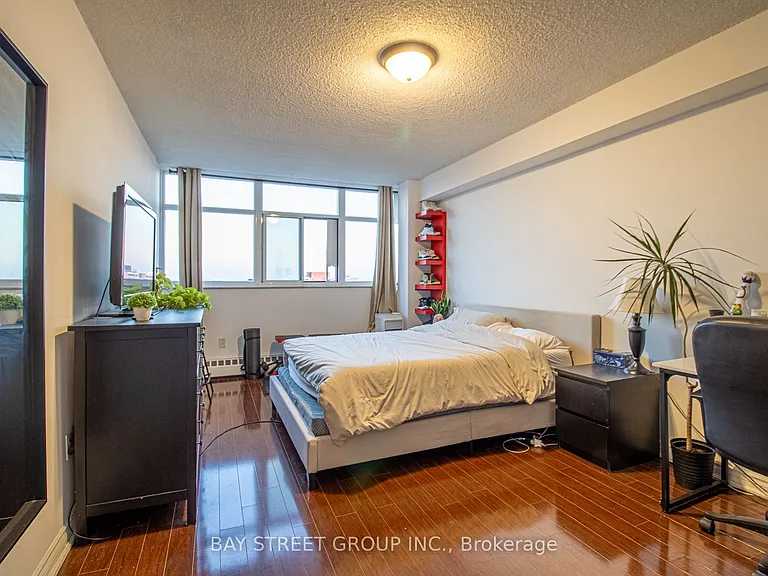 2050 Bridletowne Cir #1712 — Photo 18