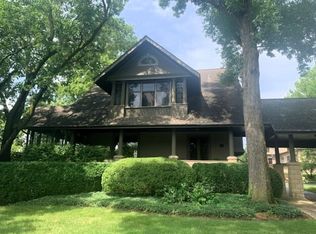 1516 S Batavia Ave, Geneva, IL 60134