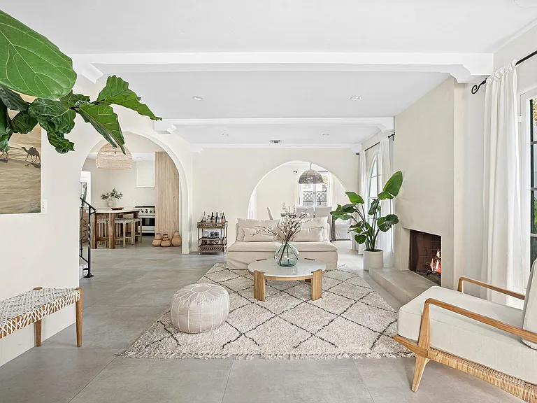 4267 Murietta Ave — Photo 3