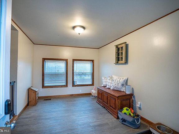 3rd image of 2827 Pennington Rd